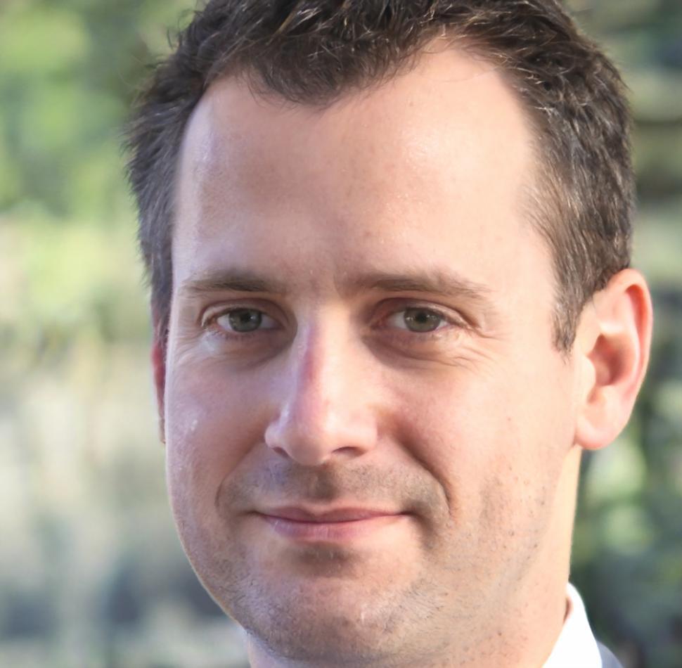 Florin Antonescu - Consultant în management financiar
